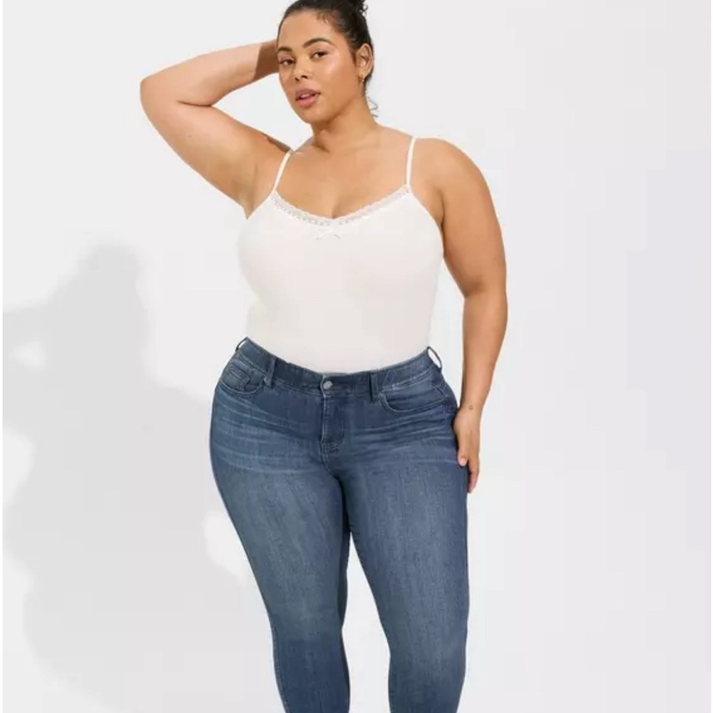 Torrid Bombshell Skinny Premium Stretch High-Rise Jean Size 14R